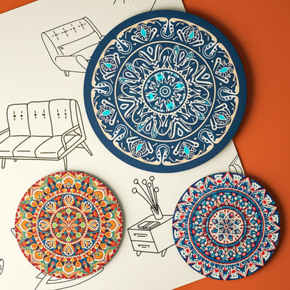 1 stor og 2 små silikon bordskånere i blå og turkis set ovenfra