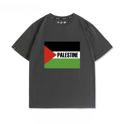 Free Palestine T-shirt med stort knyttet næve-design og farverigt flag