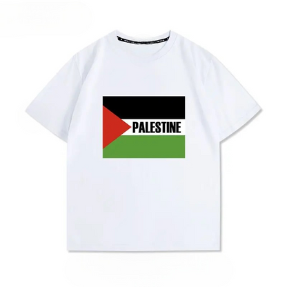 Free Palestine T-shirt med stort knyttet næve-design og farverigt flag