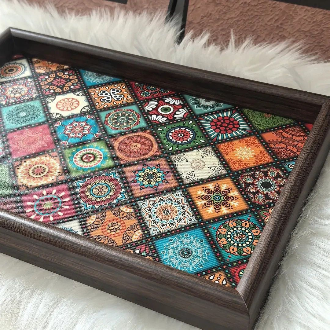 Serveringsbakke med Mandala Mønster og Mørk Ramme - 2 Varianter