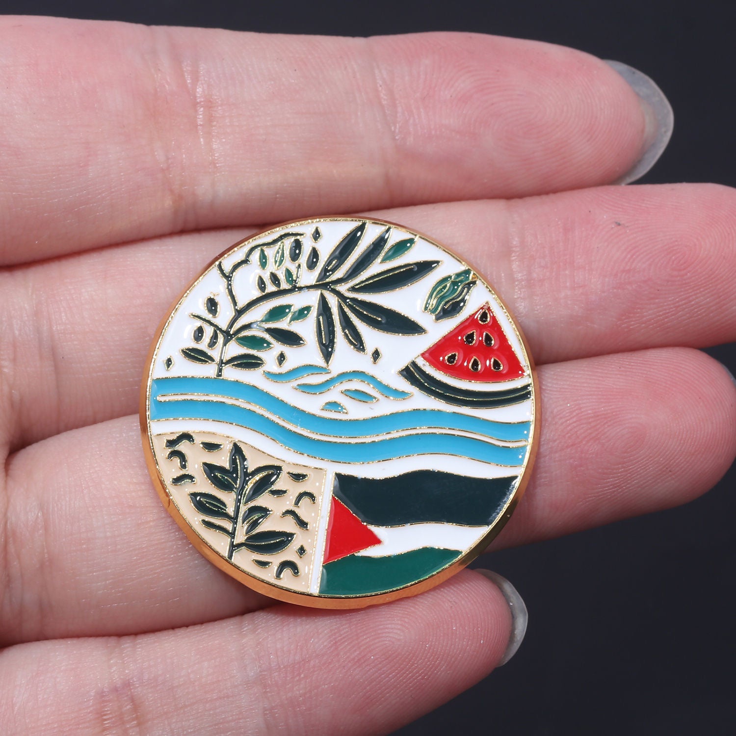 Pin med Palestine Flag og Vandmelon på Hånd
