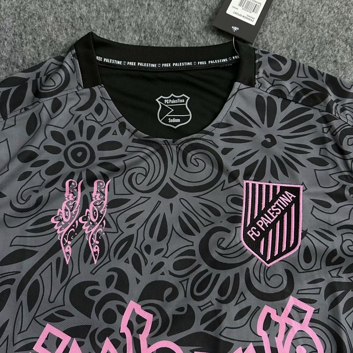 Pink Palestine Fodboldtrøje Close up