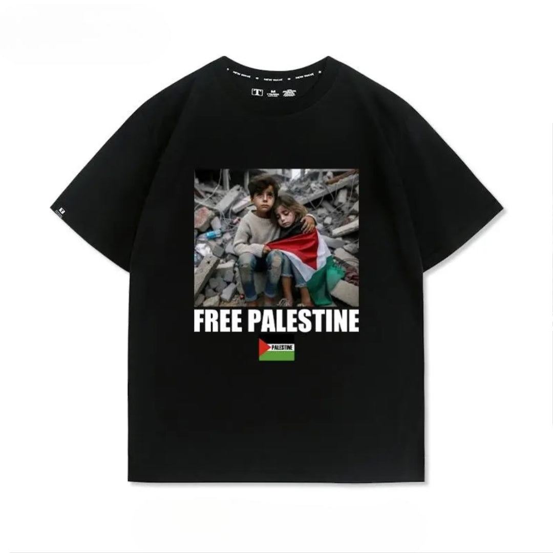 Free Palestine t-shirt med børnefoto og stærkt budskab