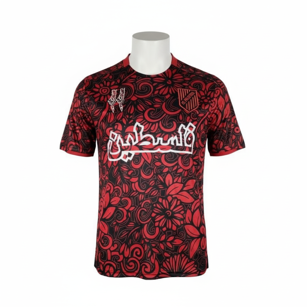 fc palestina rød blomstermønster front arabisk skrift på mannequin