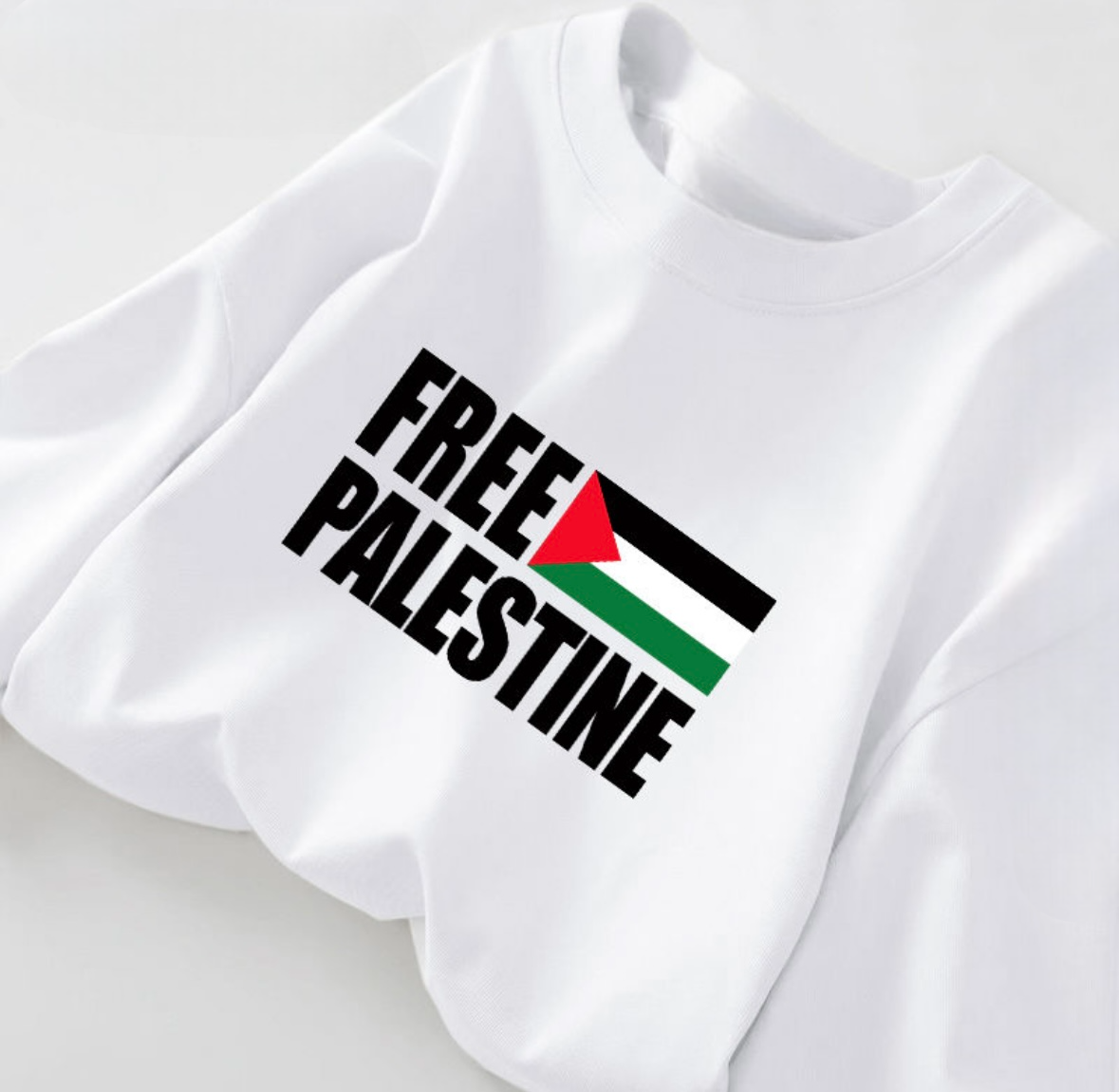 Hvid langærmet t-shirt med Free Palestine og flag